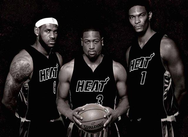 篮球勇士老将续约一年，球迷大呼：值得