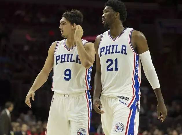 圣地亚哥教士队由于塔提斯禁赛，被迫调整内野防守布局