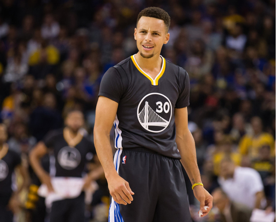 00：58 东契奇38+10+10文班亚马16+14 湖人不敌马刺