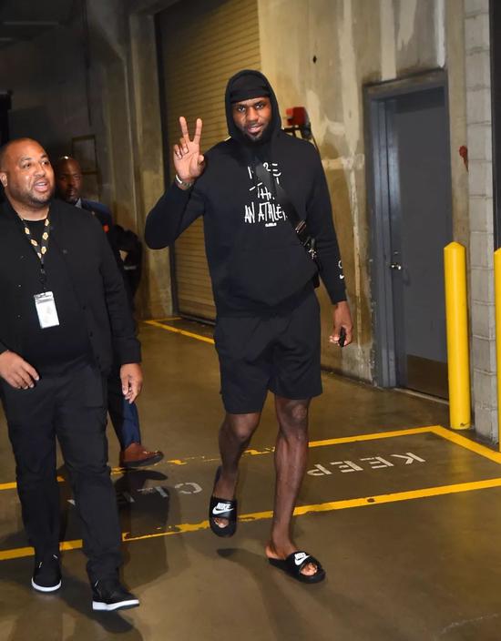 真实生活的沉浸体验，《绝区零》如何打造生动的游戏世界？