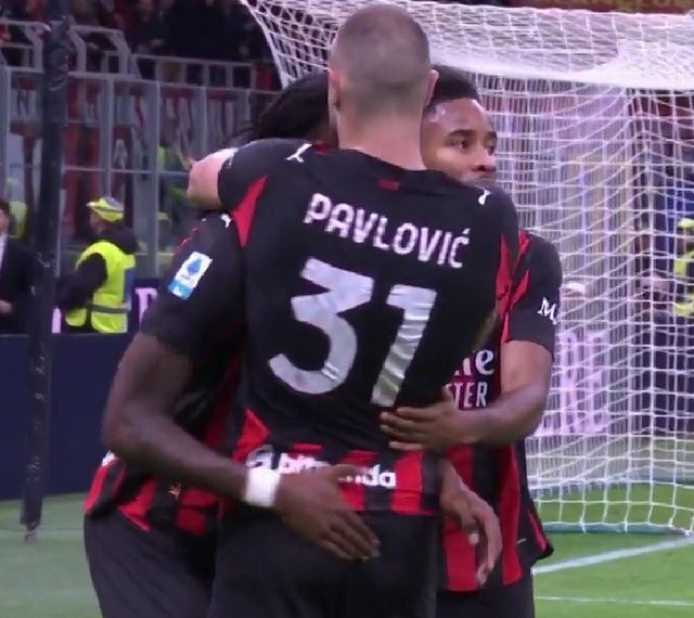 解析西雅图水手队如何通过核心球员的长期化合同构建球队基石