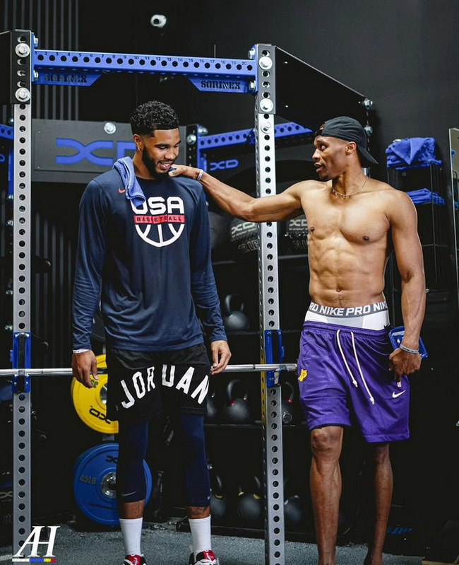 耻辱失败！詹姆斯压根不防守！威少复仇湖人，东契奇白轰42+7+8+4