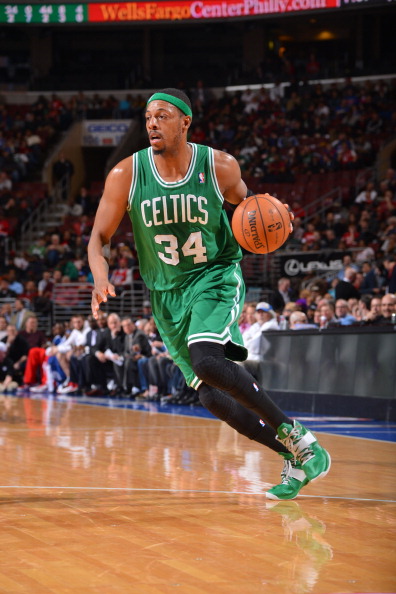 亚马尔送制胜助攻后染黄，无缘下一轮对阵布拉格斯拉维亚的欧冠